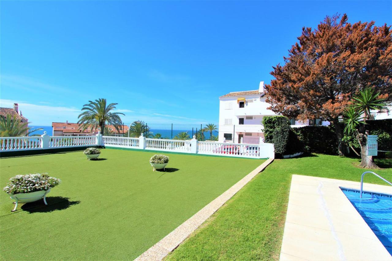 Apartamentos Los Cisnes - 2º Linea De Playa - Perfecta Ubicacion Benalmádena Eksteriør billede